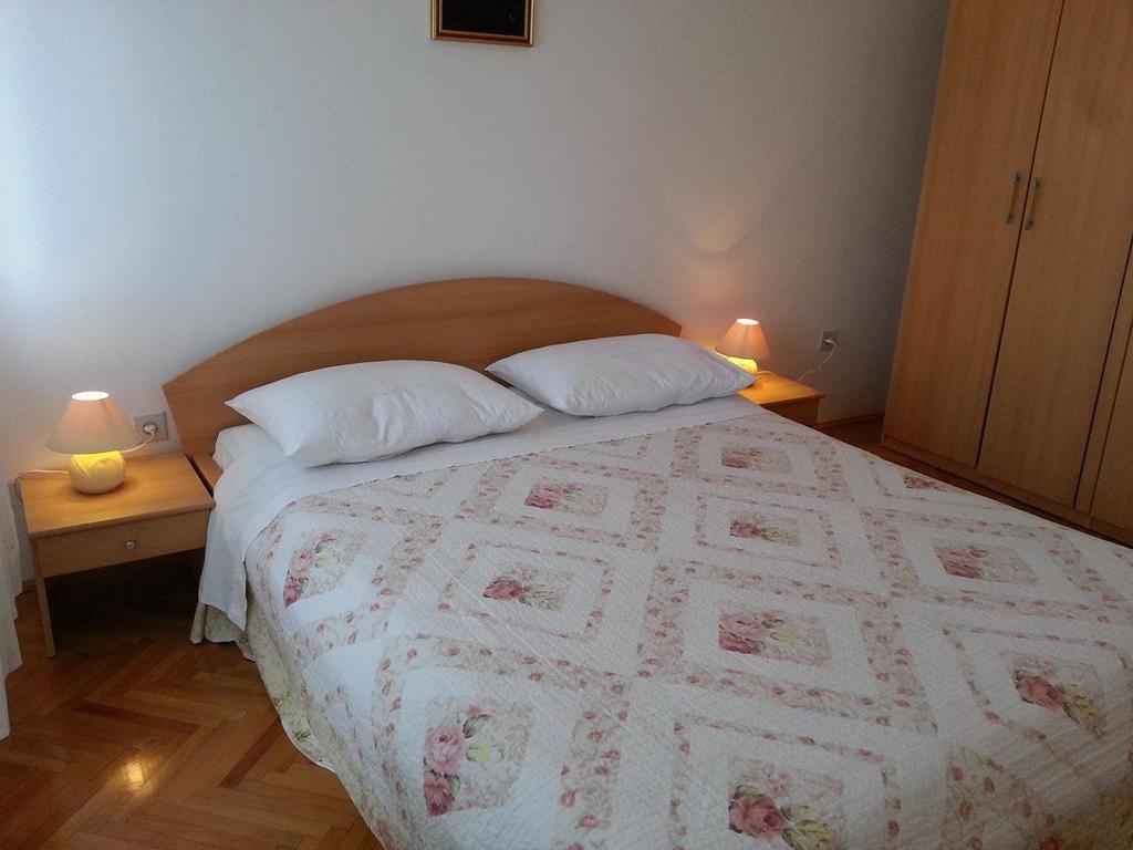 Apartment Ivo Трогир Екстериор снимка