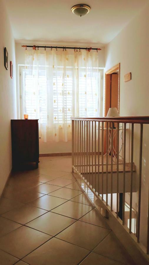 Apartment Ivo Трогир Екстериор снимка