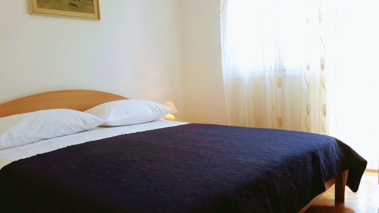 Apartment Ivo Трогир Екстериор снимка