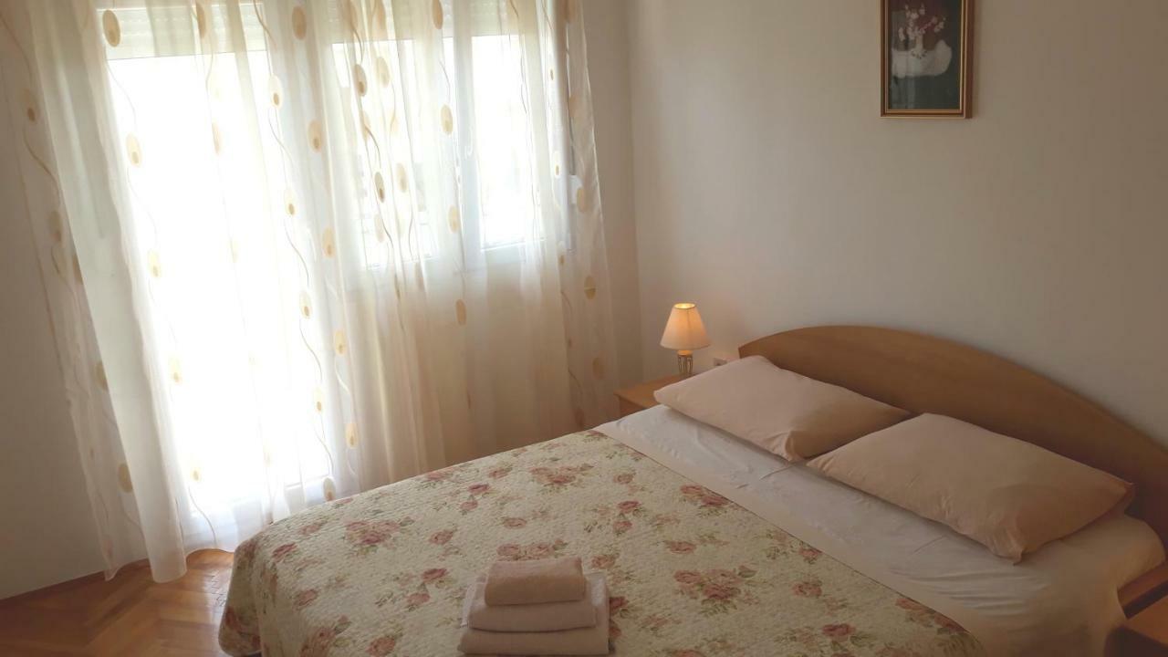 Apartment Ivo Трогир Екстериор снимка